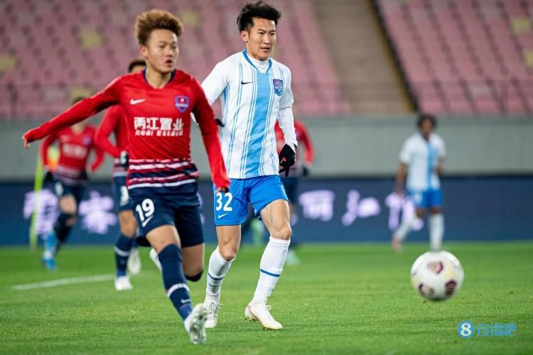 英超-利物浦2-0谢菲联 范迪克索博破门阿诺德助攻北京时间12月7日凌晨3:30，2023-24赛季英超联赛第15轮，利物浦客战谢菲尔德联队。